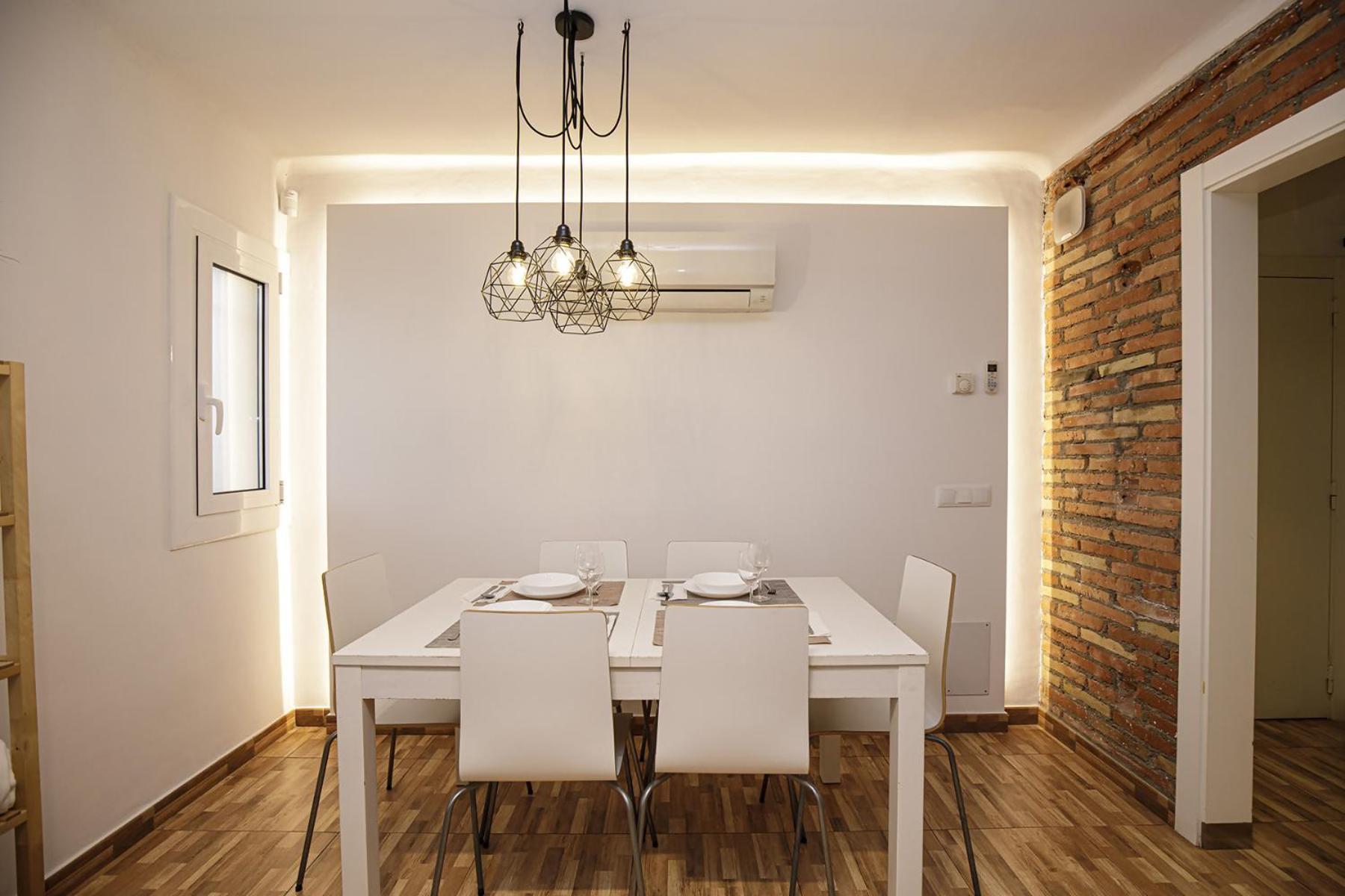 Pedret En Apartamento *